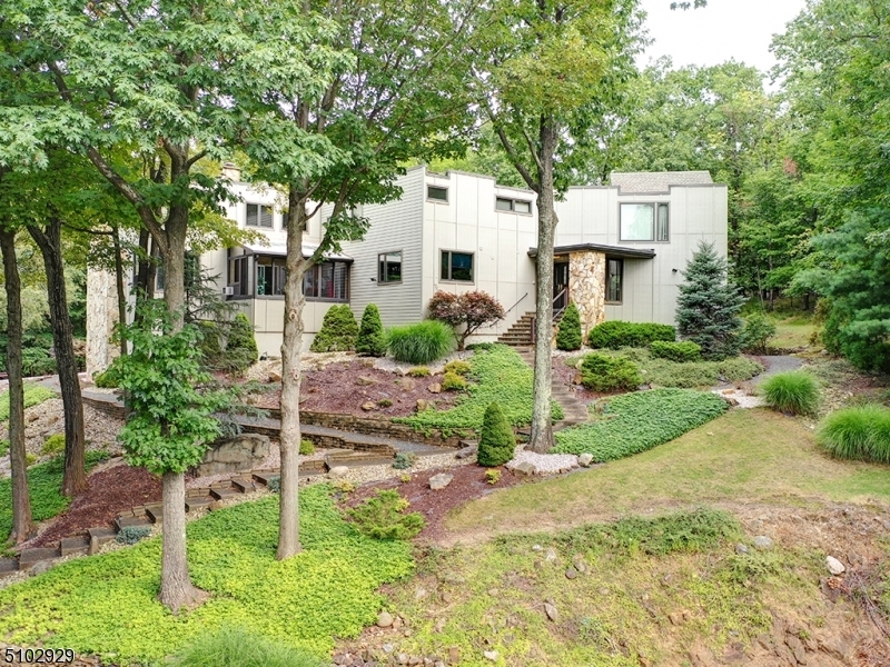 Property Photo:  160 Cheyenne Way  NJ 07470 