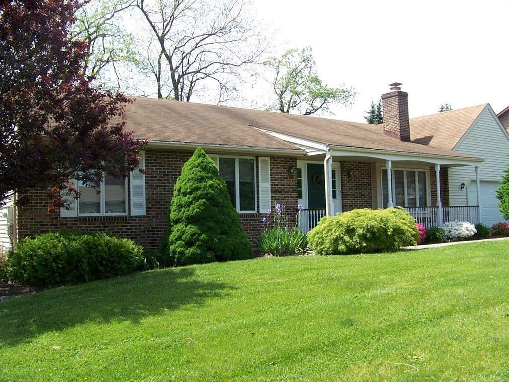 Property Photo:  1312 Camelot Drive  PA 18045 