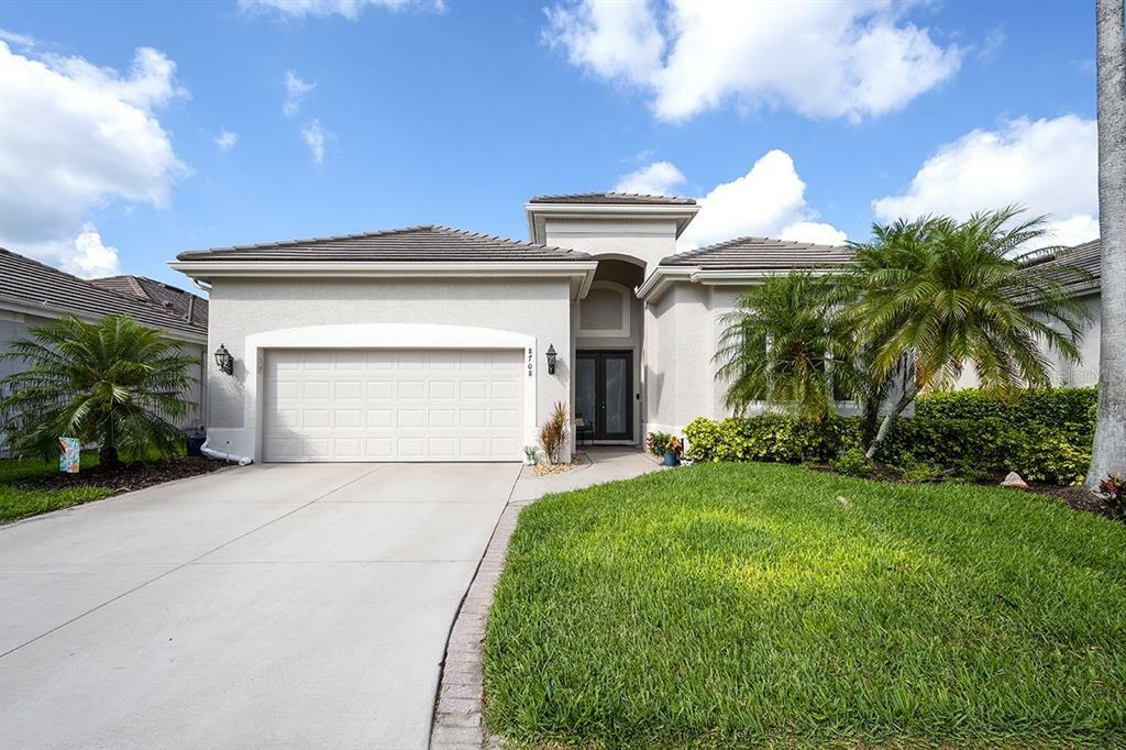 Property Photo: 8708 51st Terrace E FL 34211