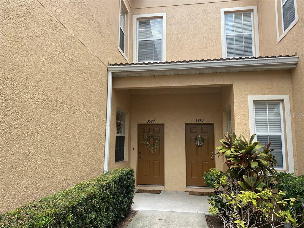 Property Photo:  3572 Parkridge Circle 30-102  FL 34243 