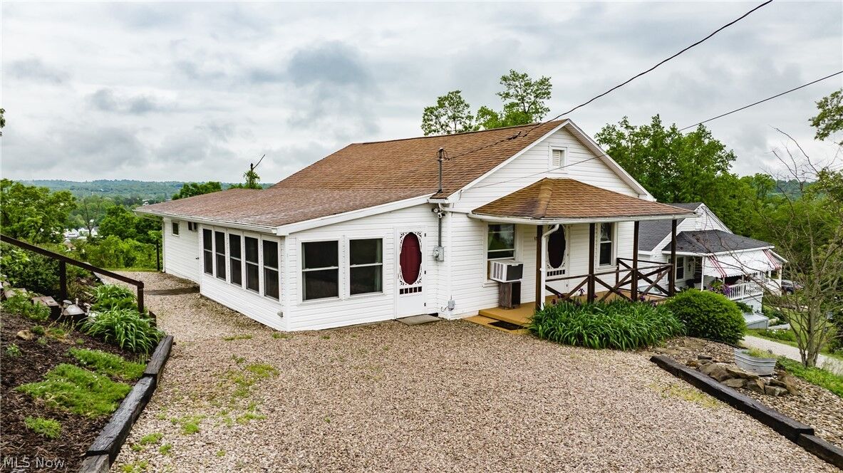 Property Photo: 1323 Ridgeway Avenue WV 26101