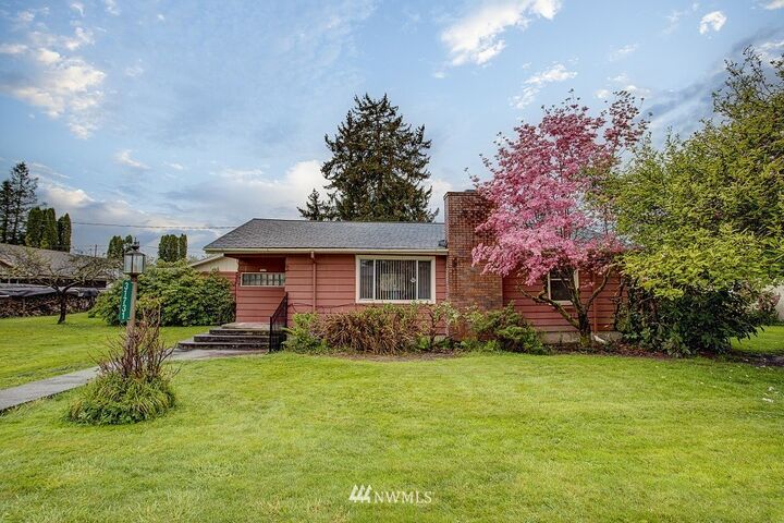 Property Photo:  31731 W Commercial Street  WA 98014 