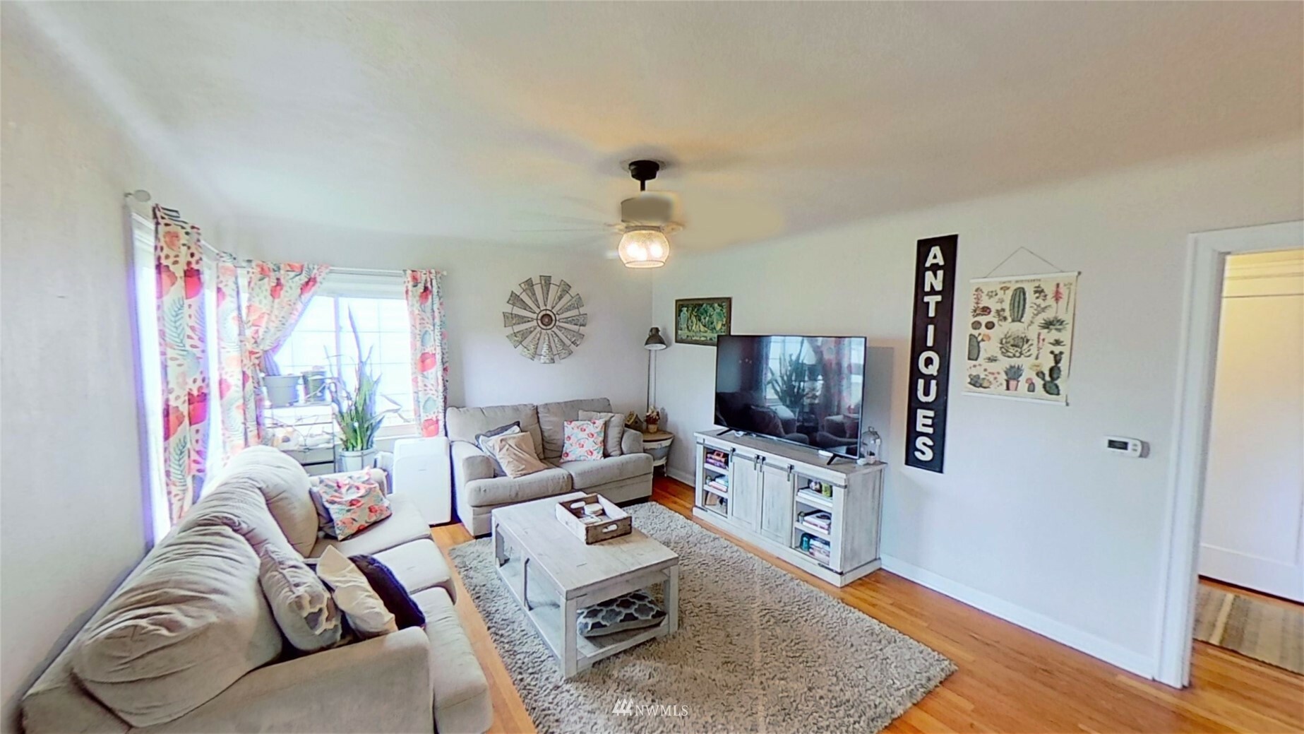 Property Photo: 1015 Rainier Avenue WA 98312