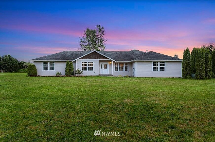 Property Photo: 4018 252nd Street NE WA 98223