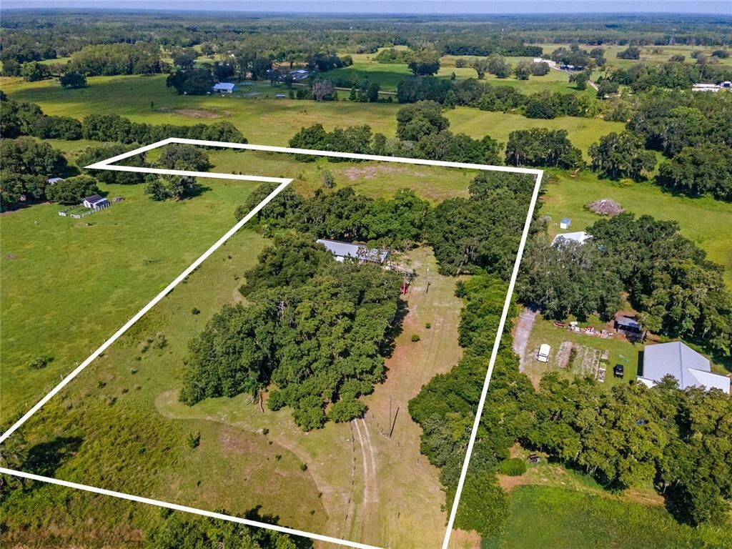 Property Photo:  960 Sloans Ridge Road  FL 34736 