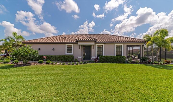 Property Photo:  4705 Alexandria Court  FL 34221