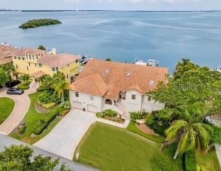 Property Photo: 511 1st Avenue S FL 33715