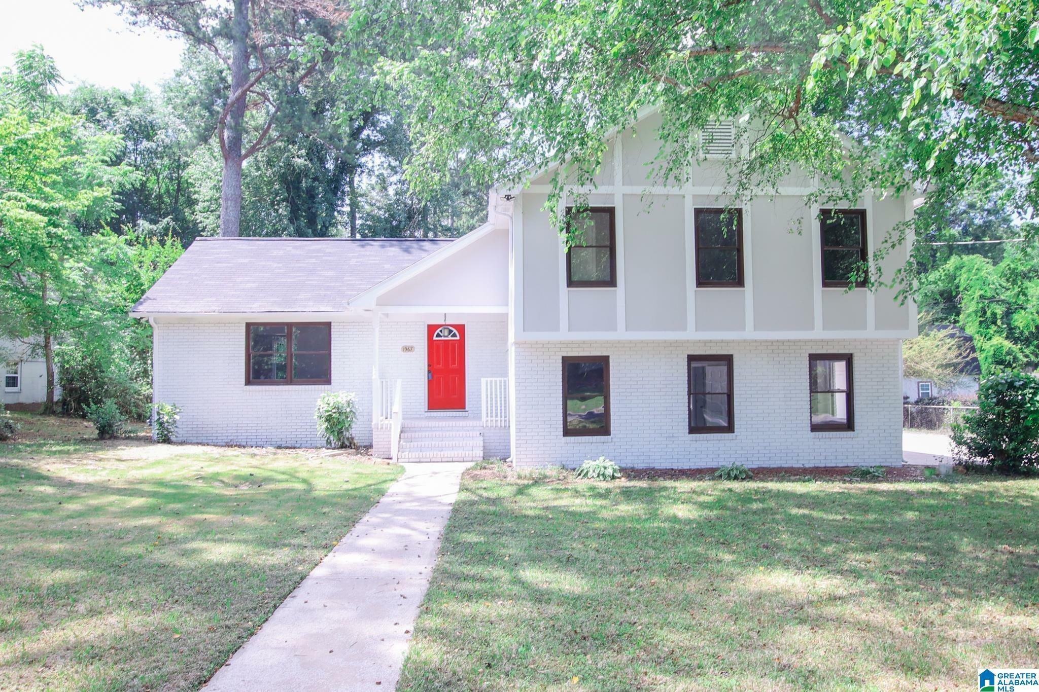 Property Photo:  1967 Canterbury Square  AL 36207 