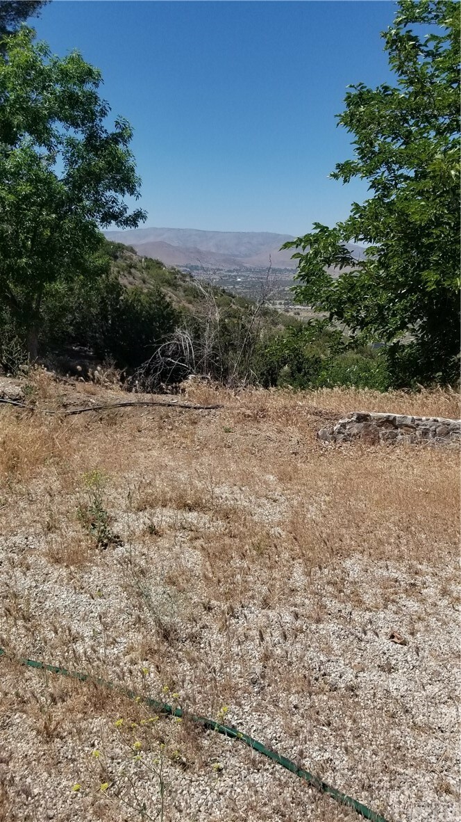 Property Photo:  31535 Indian Oak Road  CA 93510 