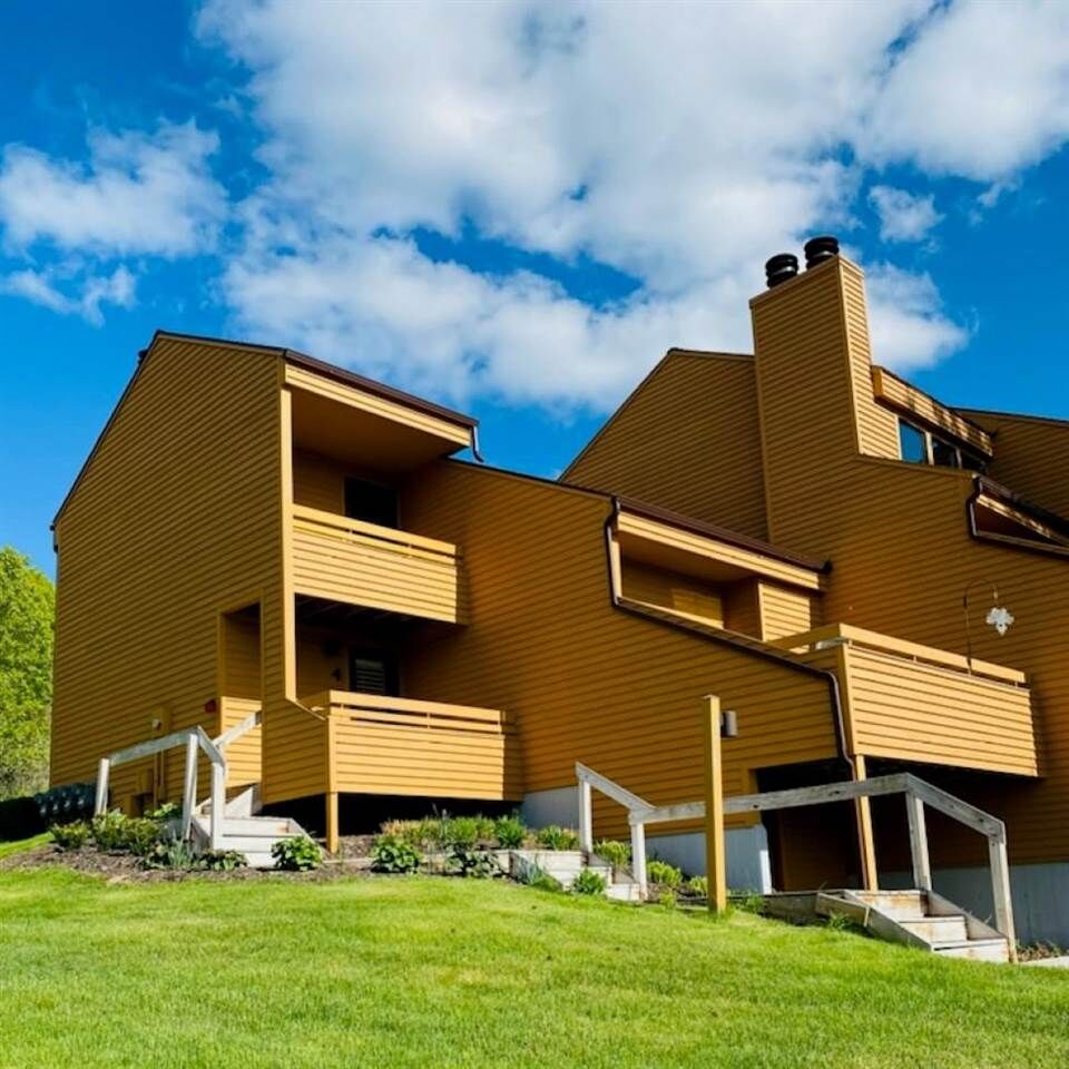 Property Photo:  4749 S Pleasantview 4  MI 49740 