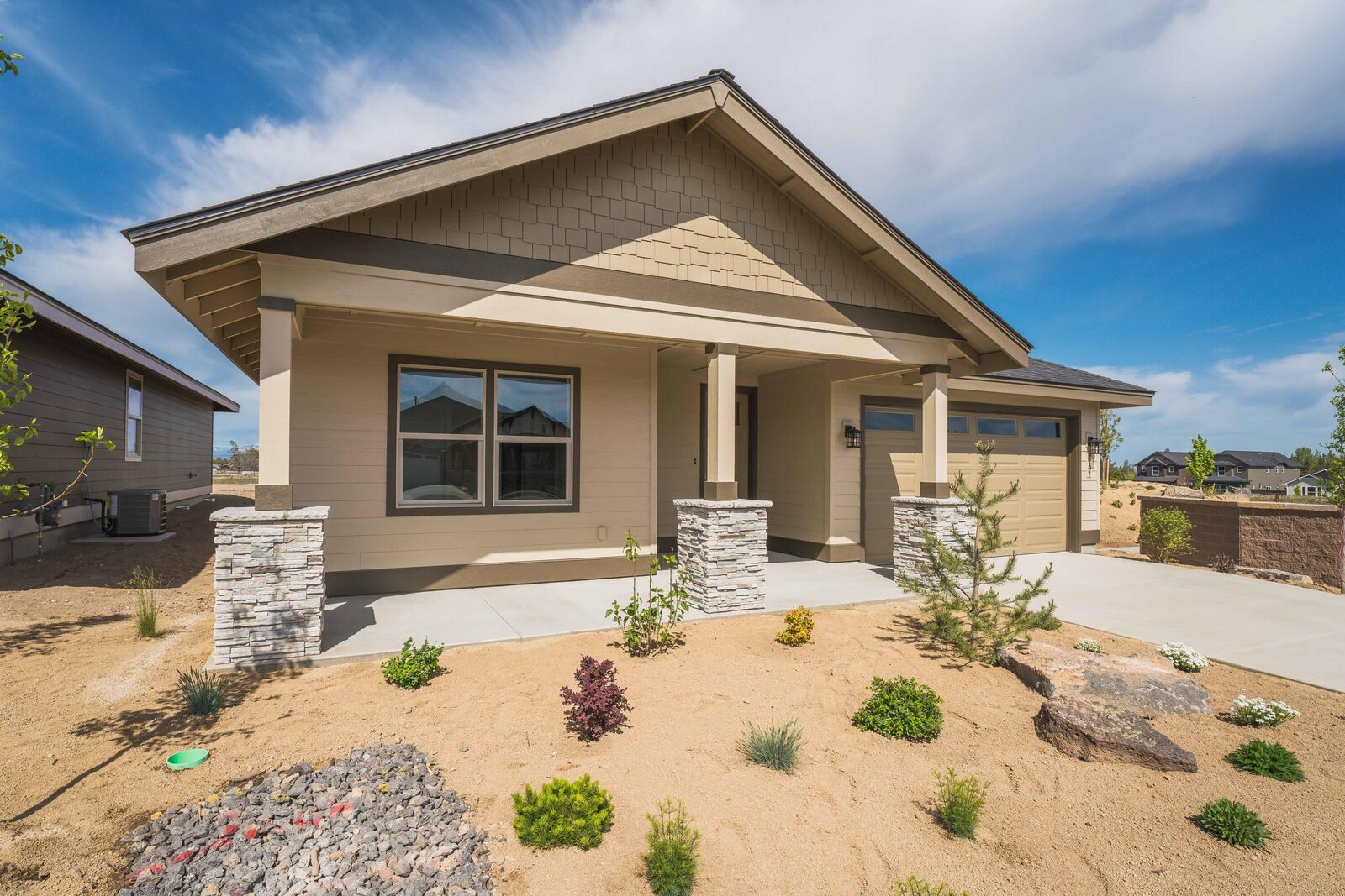 Property Photo: 2334 NW Redwood Avenue OR 97756