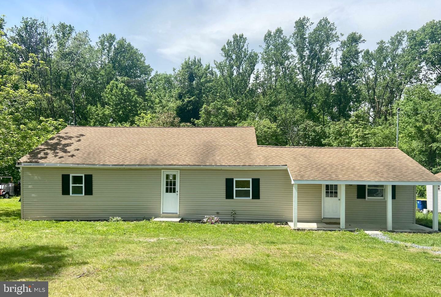 Property Photo:  975 River Road  PA 17370 