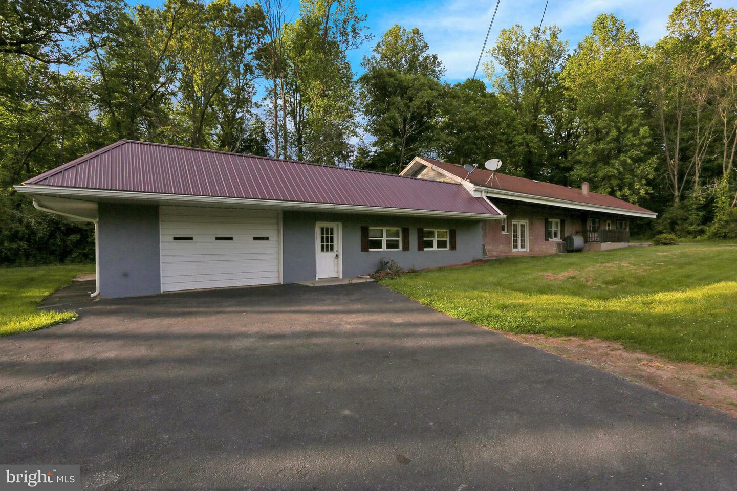 Property Photo: 3920 Pricetown Road PA 19522