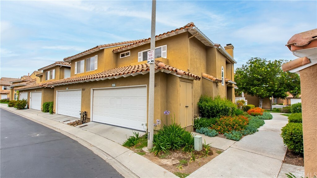 Property Photo: 26928 Orchid Avenue CA 92692
