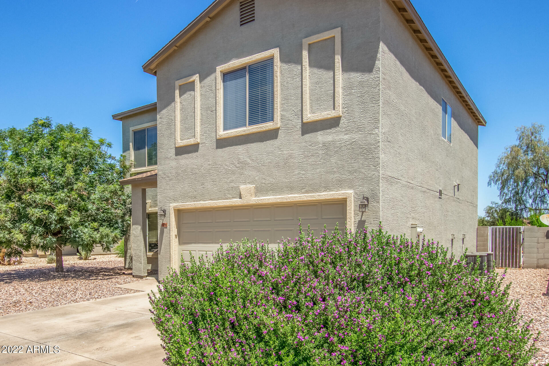 Property Photo:  1206 E Denim Trail  AZ 85143 