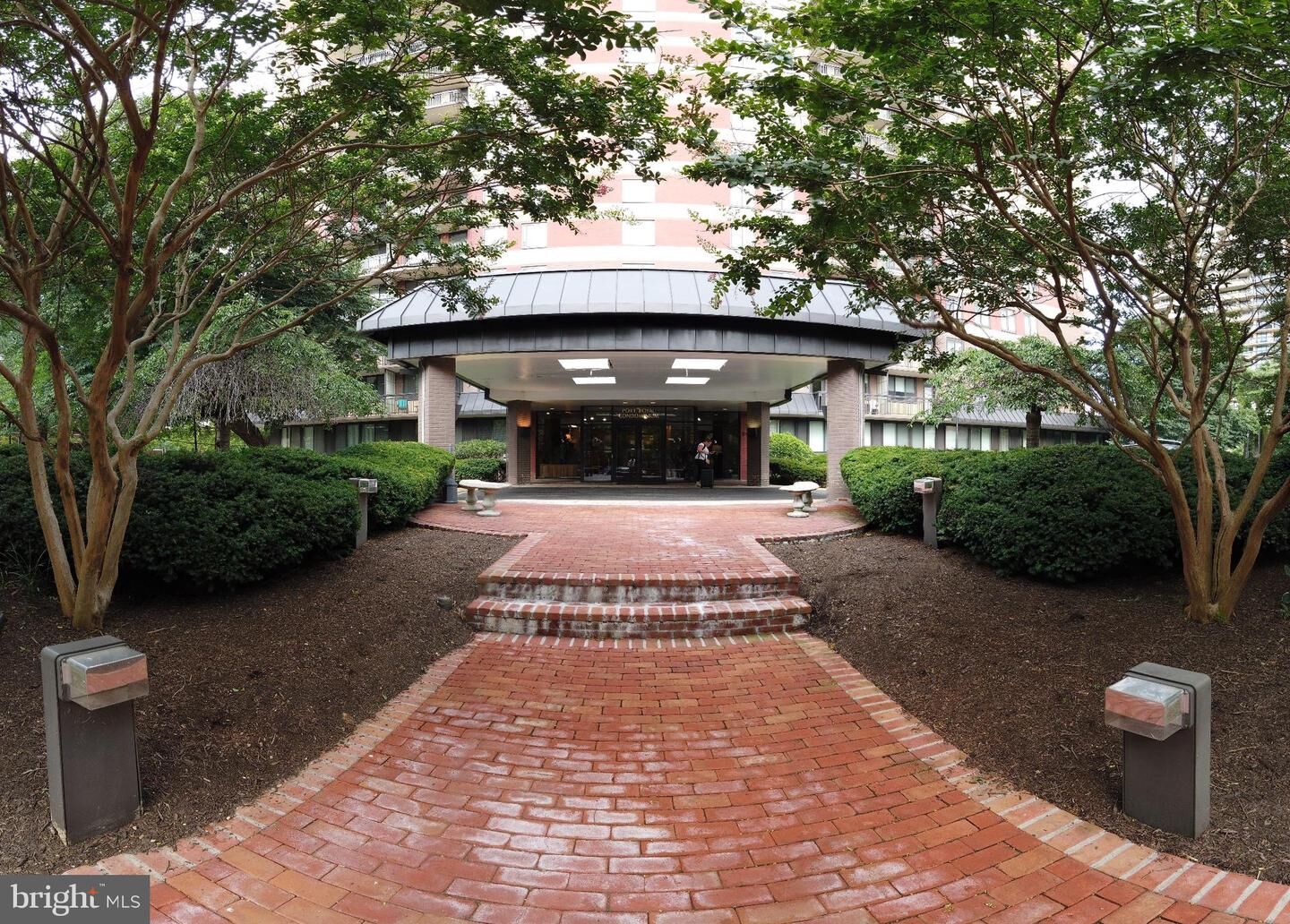 Property Photo:  801 N Pitt Street 216  VA 22314 