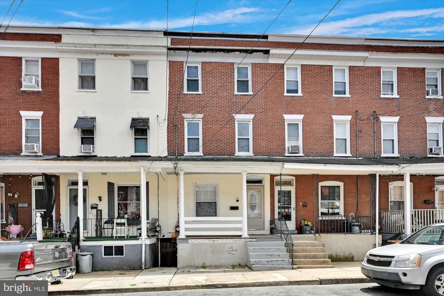 Property Photo:  612 E Madison Street  PA 17602 