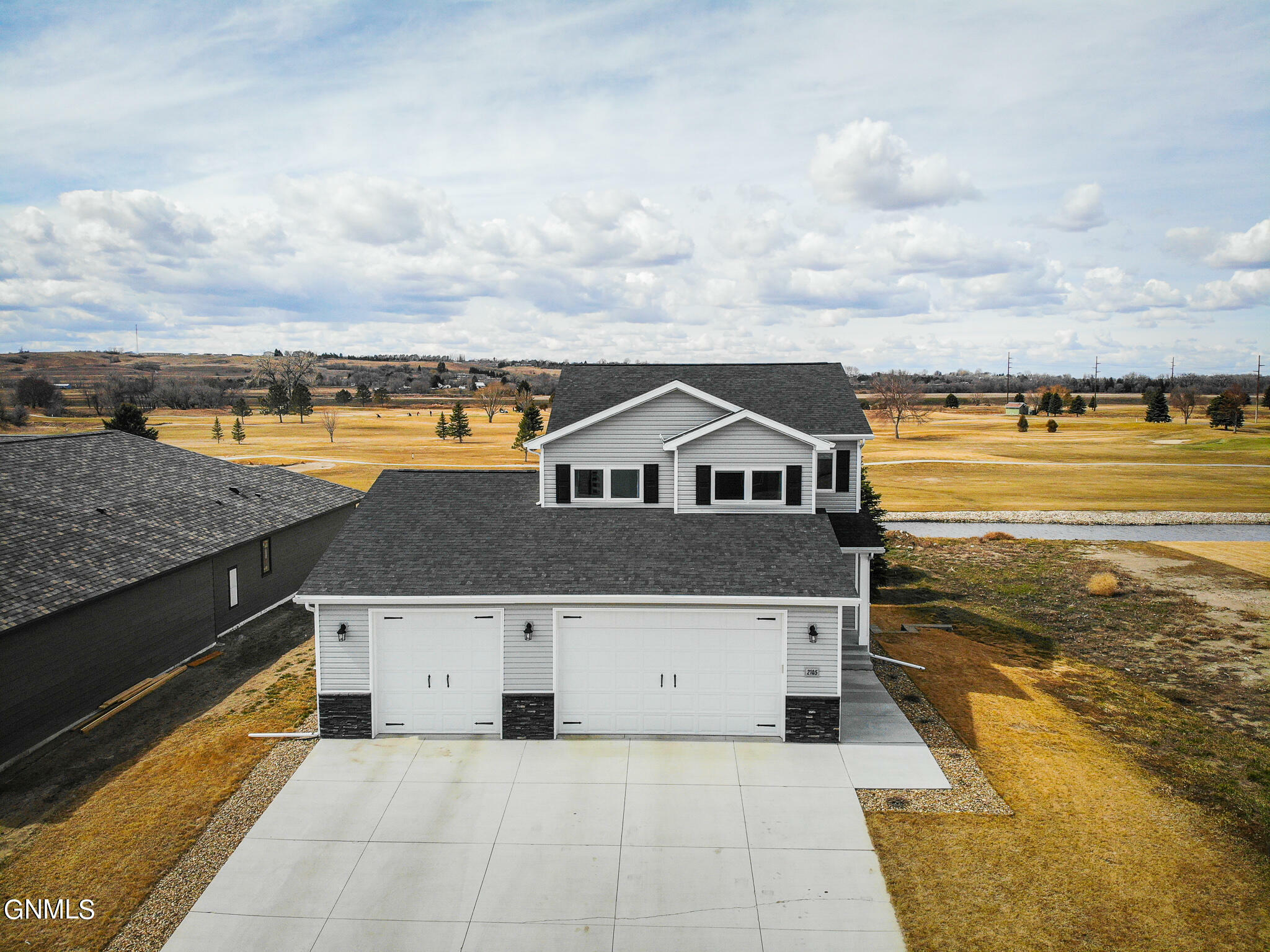 2105 34th Avenue SE  Mandan ND 58554 photo