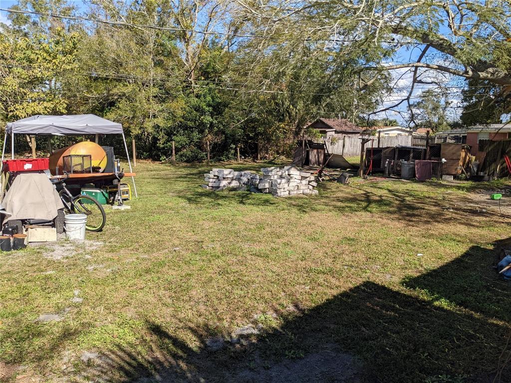 Property Photo: 1819 Lincoln Avenue FL 32771
