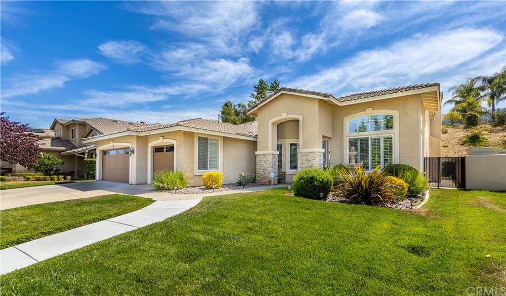 Property Photo:  13511 Canyon View Drive  CA 92399 