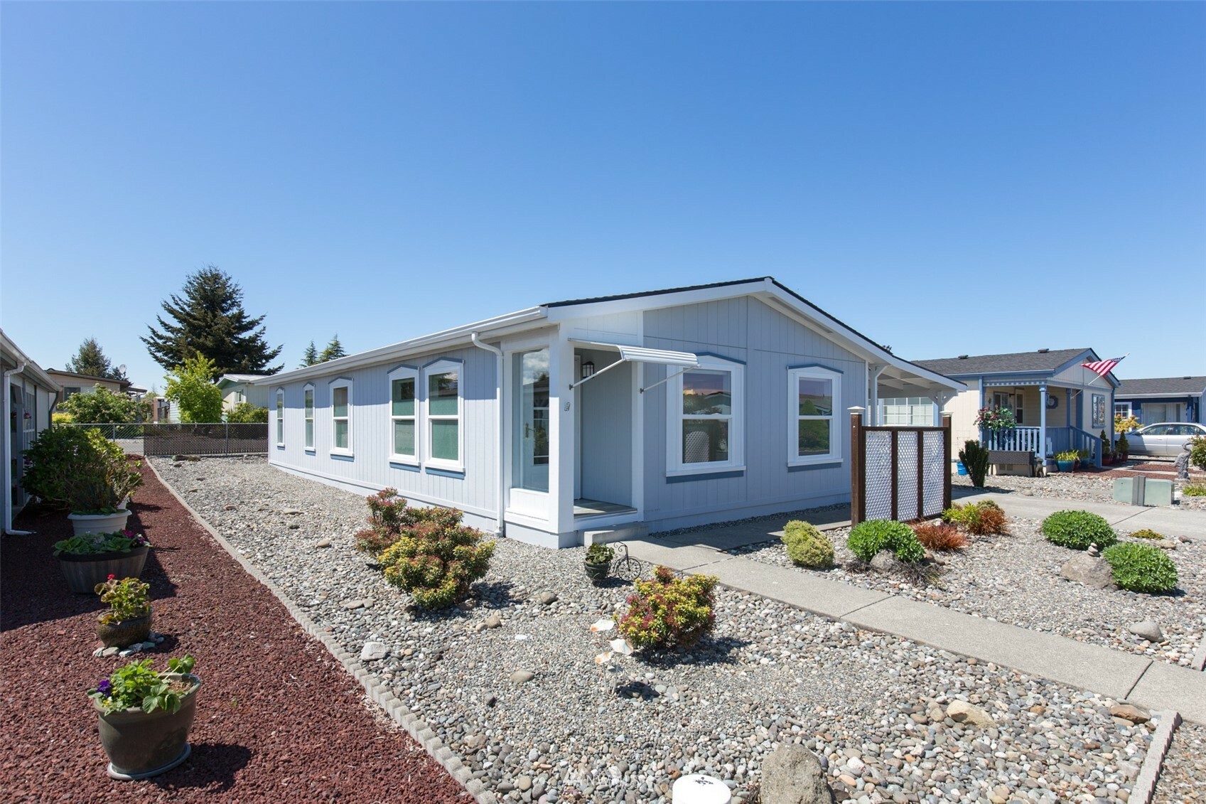 Property Photo: 325 N Fifth Avenue 5 WA 98382