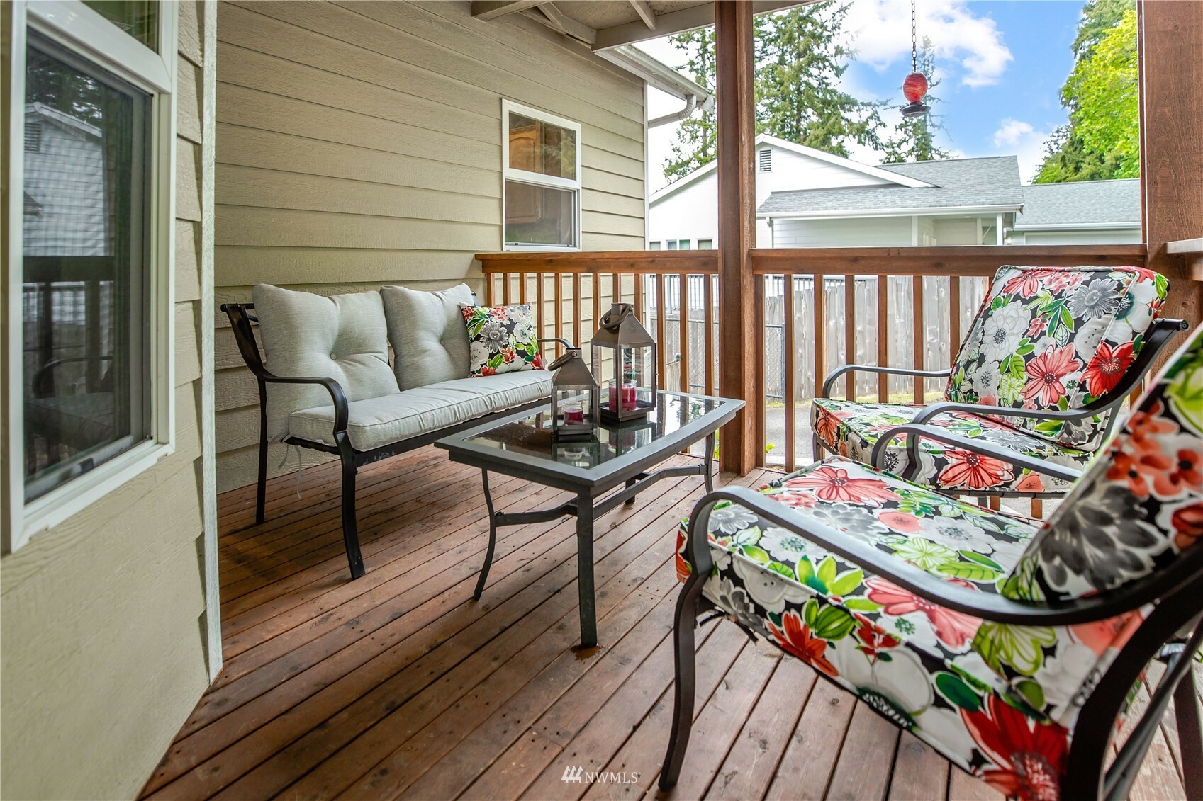 Property Photo:  1621 5th Street SE  WA 98372 