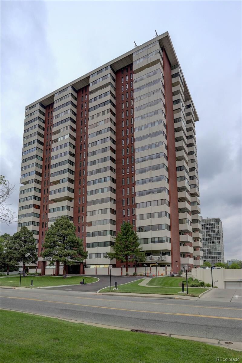 Property Photo:  3131 E Alameda Avenue 1404  CO 80209 