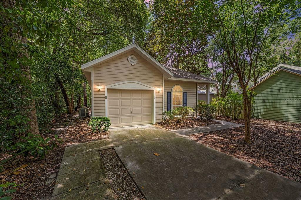 Property Photo:  129 NW 48th Boulevard  FL 32607 