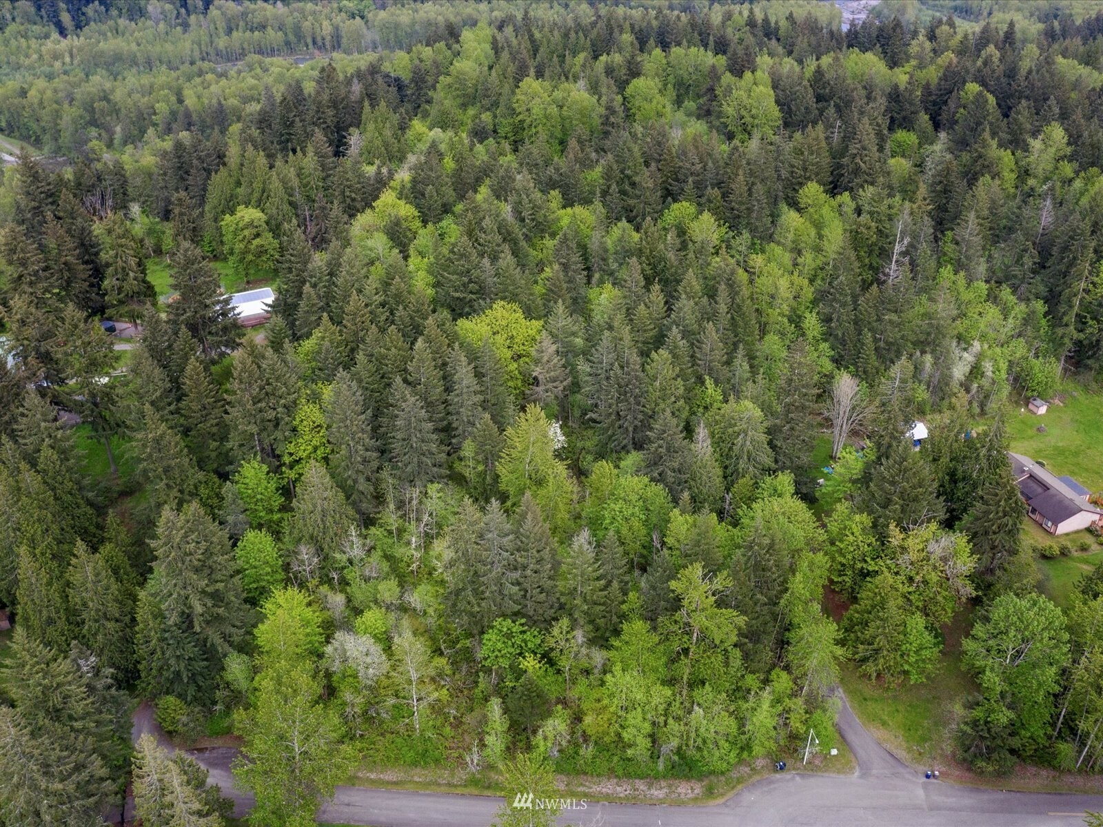 Property Photo: 53 Xx 55th Street SE WA 98092