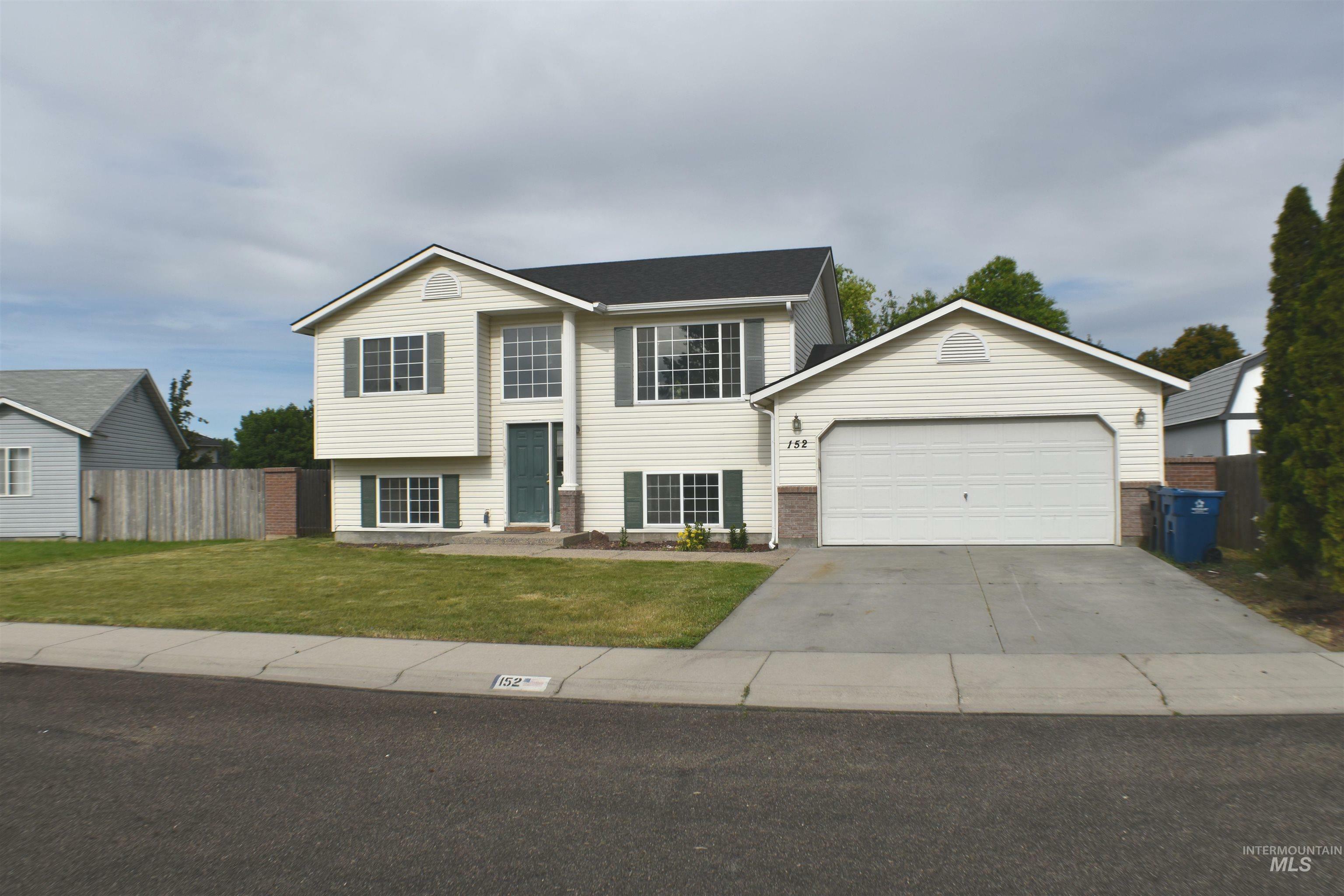 Property Photo:  152 N Turtle Dove Way  ID 83651 