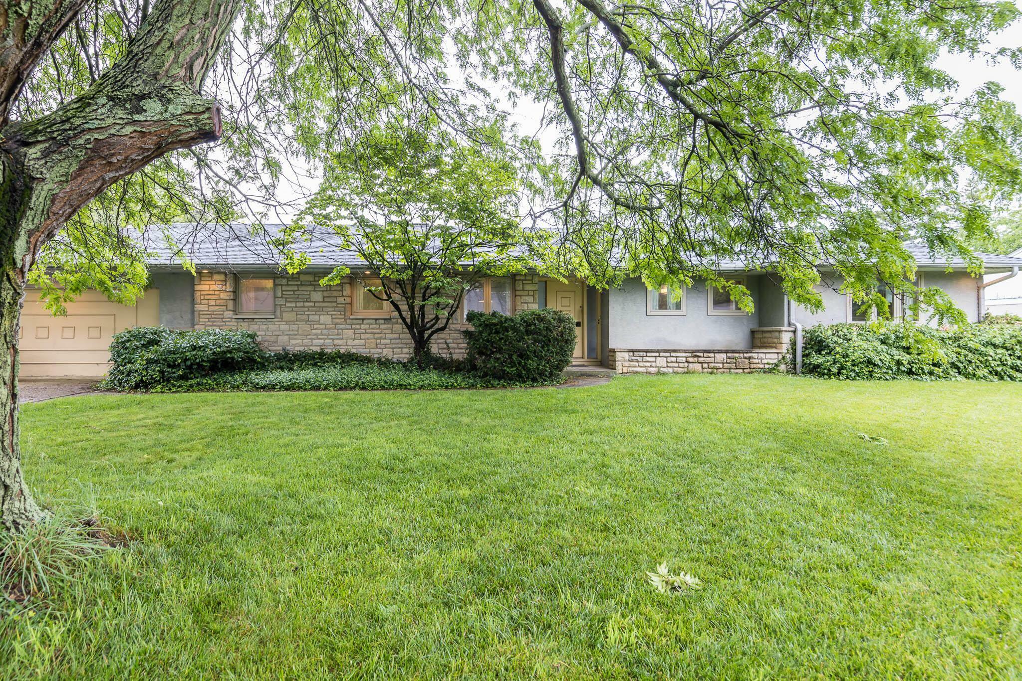 Property Photo:  3800 Chevington Road  OH 43220 