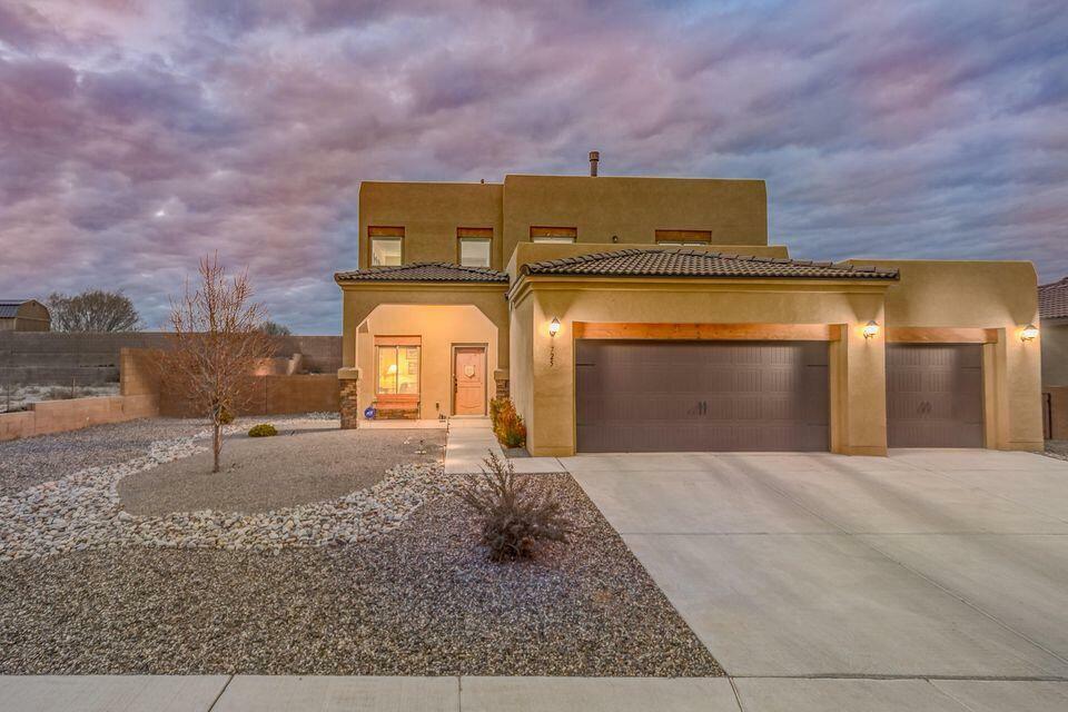 Property Photo: 725 Tiwa Lane NE NM 87124