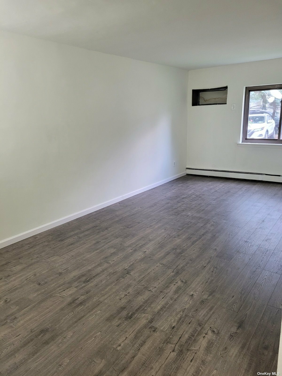 Property Photo:  239-05 Braddock Avenue 1  NY 11426 