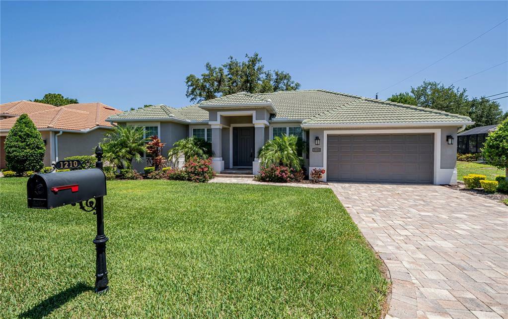 Property Photo:  1210 Orange Avenue  FL 34275 