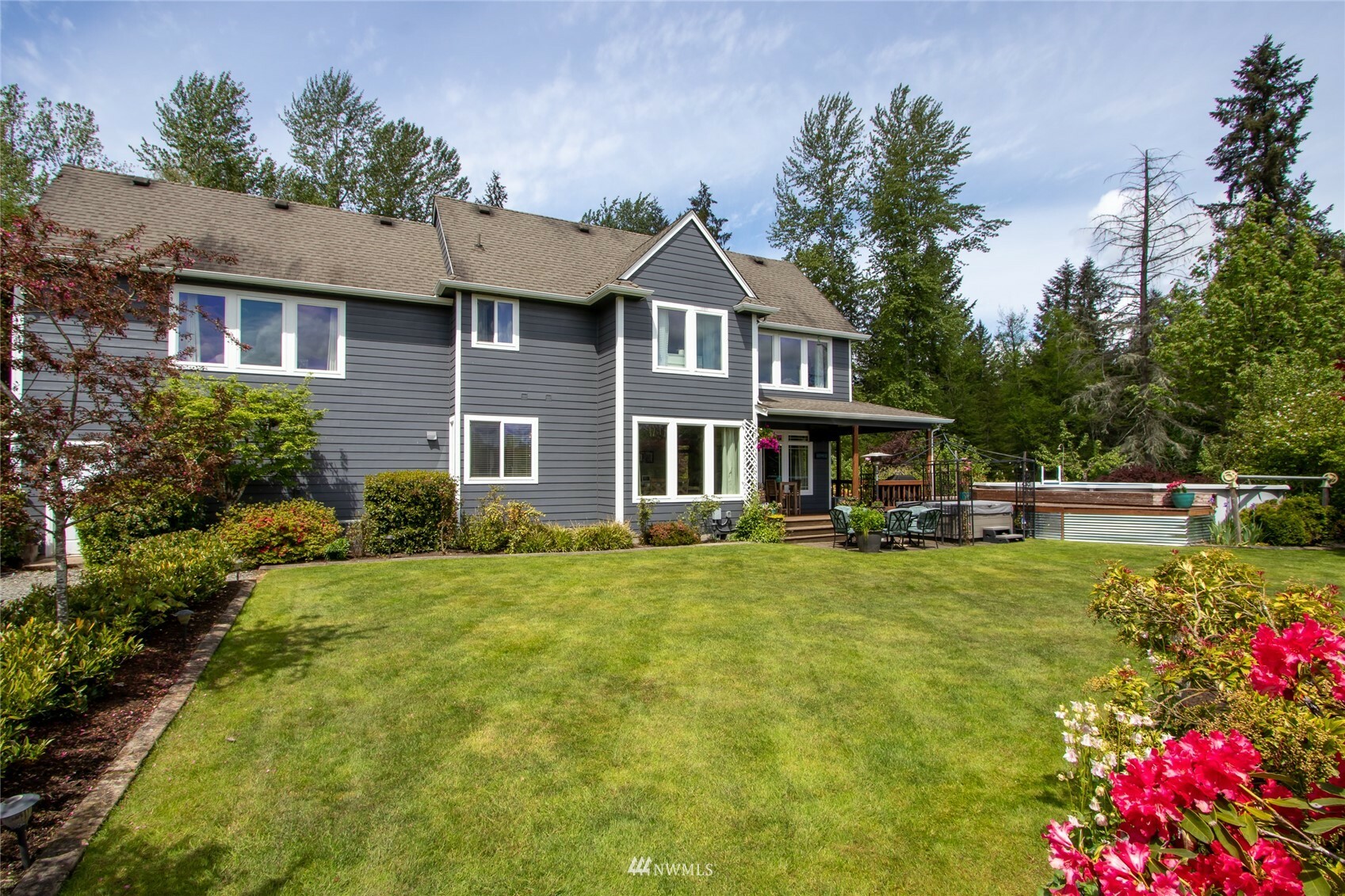 Property Photo:  27717 138th Avenue E  WA 98338 