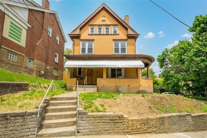 Property Photo:  25 E Woodford  PA 15210