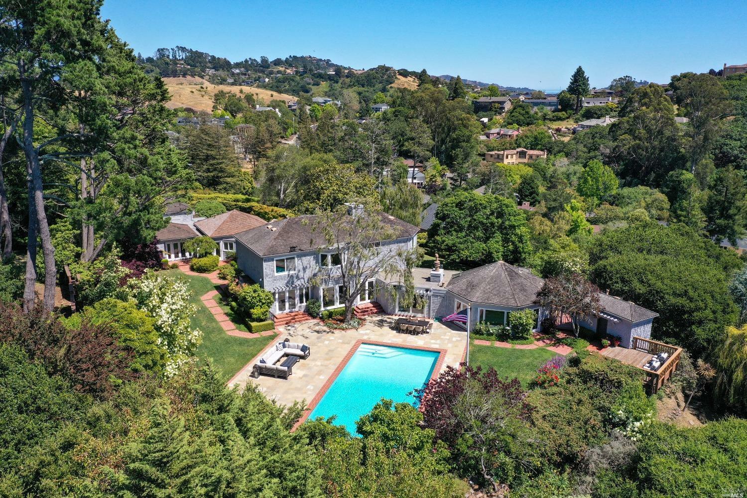 Property Photo: 5 Via Capistrano CA 94920