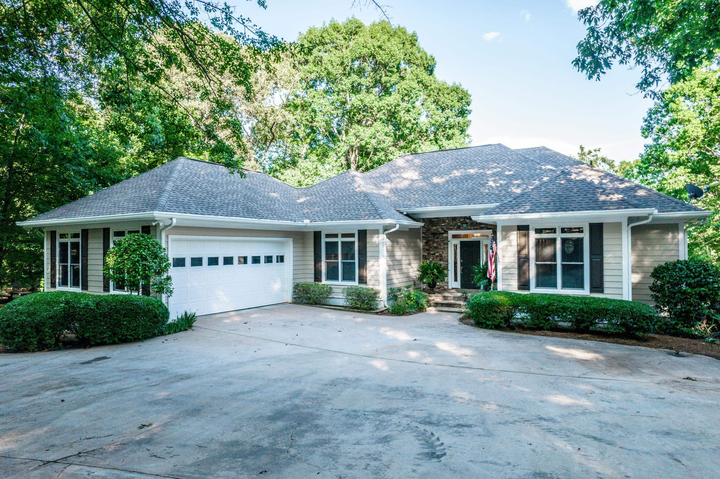 Property Photo:  234 N Rock Island Drive  GA 31024 