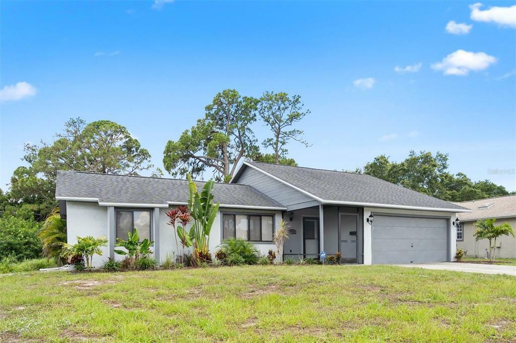 Property Photo:  902 68th Avenue Drive W  FL 34207 