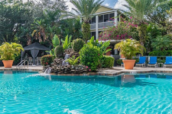 Property Photo:  4207 S Dale Mabry 11205  FL 33611 