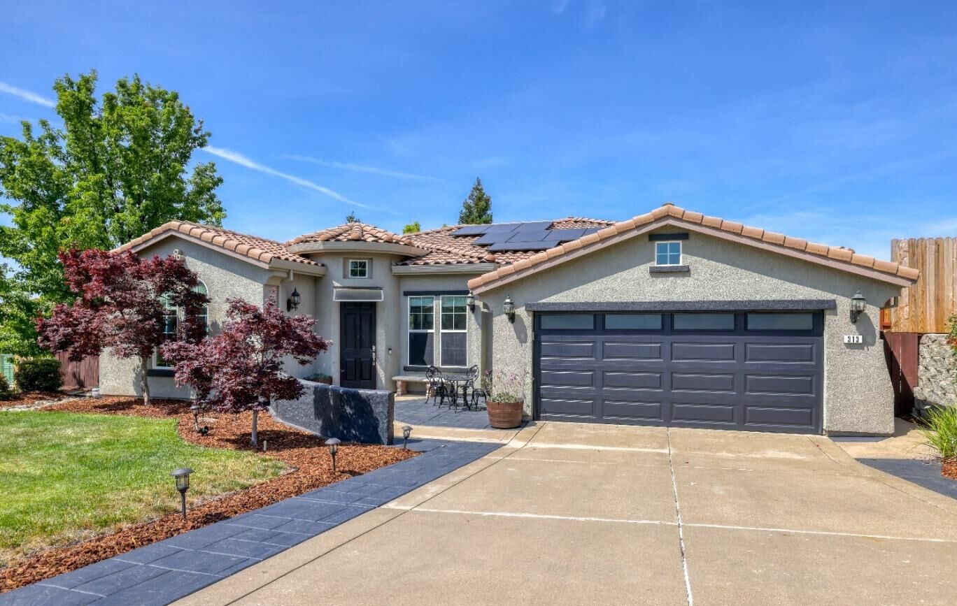Property Photo:  313 Lawndale Court  CA 95682 