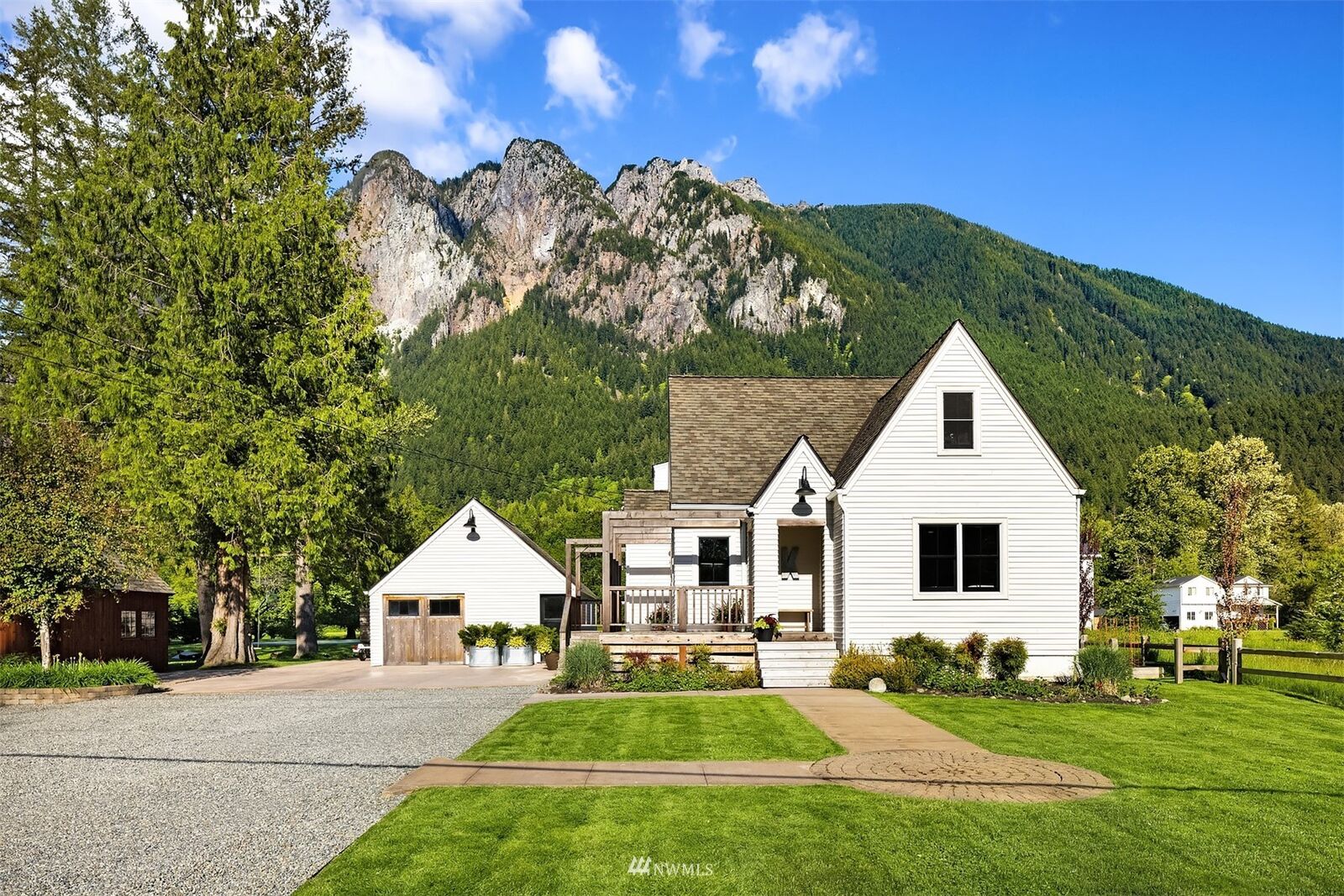 Property Photo:  10118 428th Avenue SE  WA 98045 