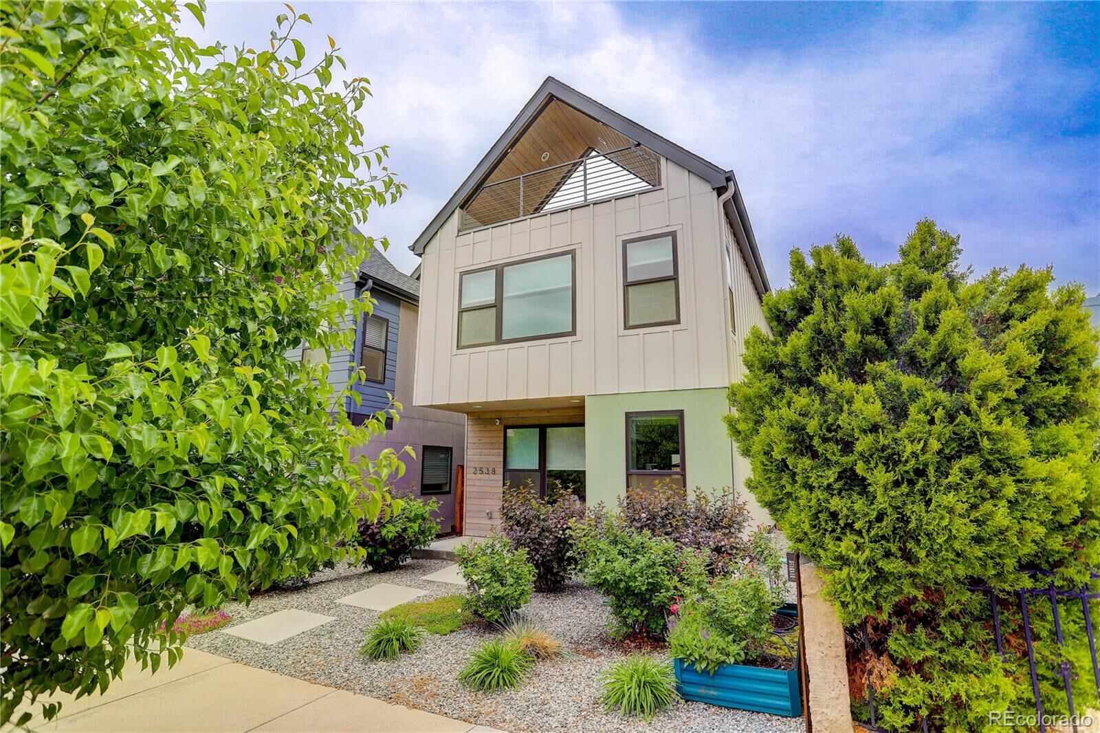 Property Photo:  2538 Clarkson Street  CO 80205 