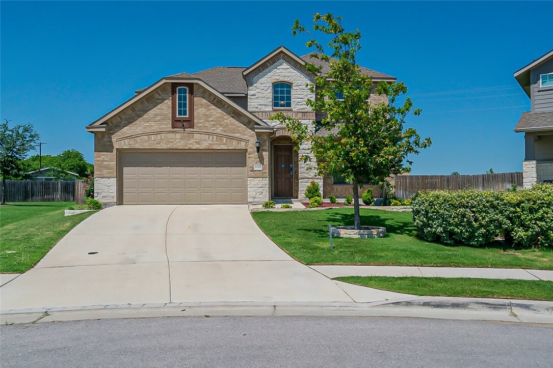 Property Photo: 6705 Brindisi Place TX 78665