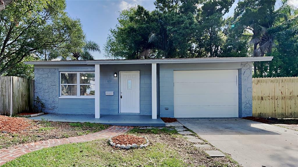 Property Photo: 6039 101st Avenue N FL 33782