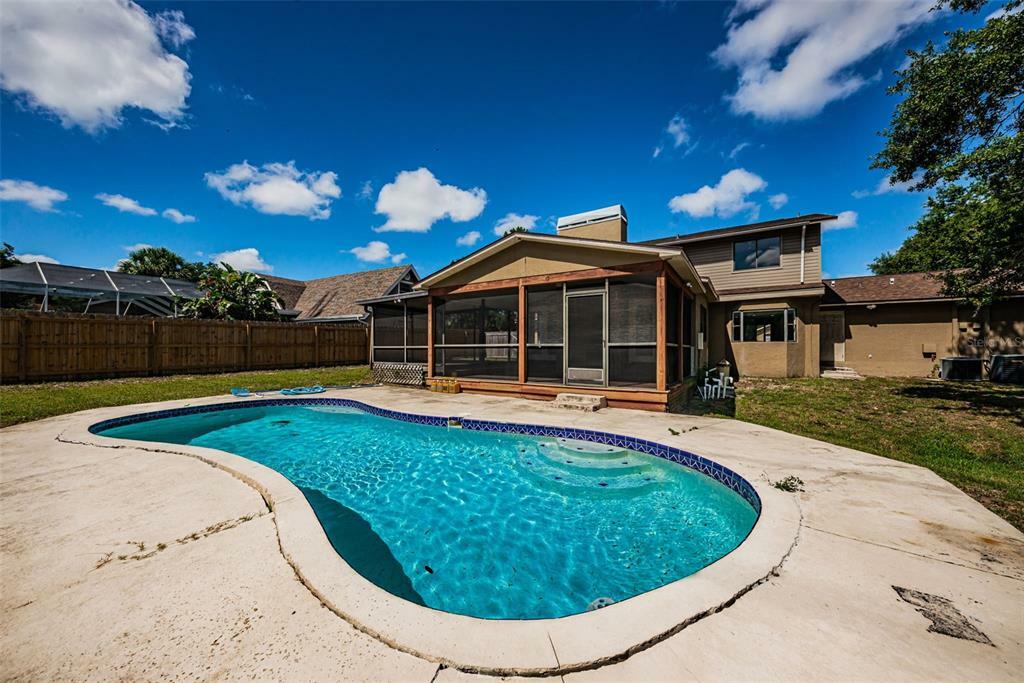 Property Photo:  104 Dunbridge Drive  FL 34684 