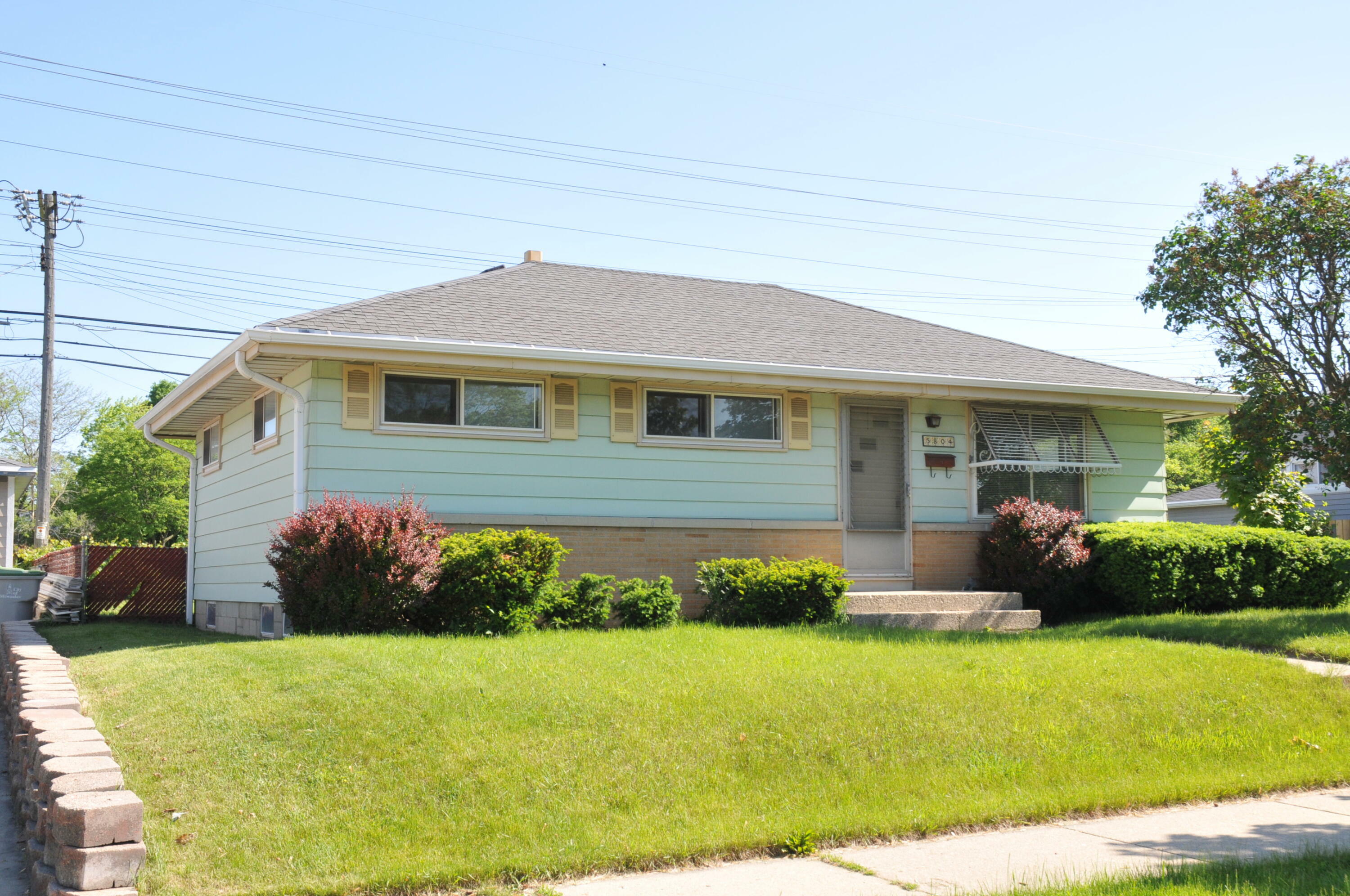 Property Photo:  5804 W Plainfield Ave  WI 53220 