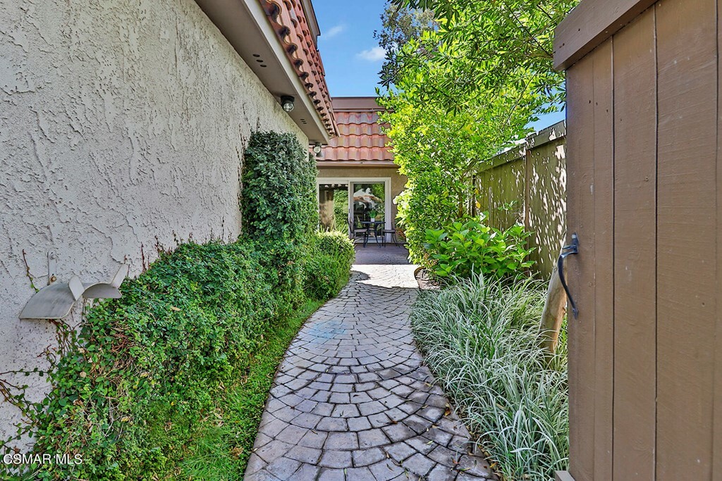 Property Photo:  2846 Lakeridge Lane  CA 91361 