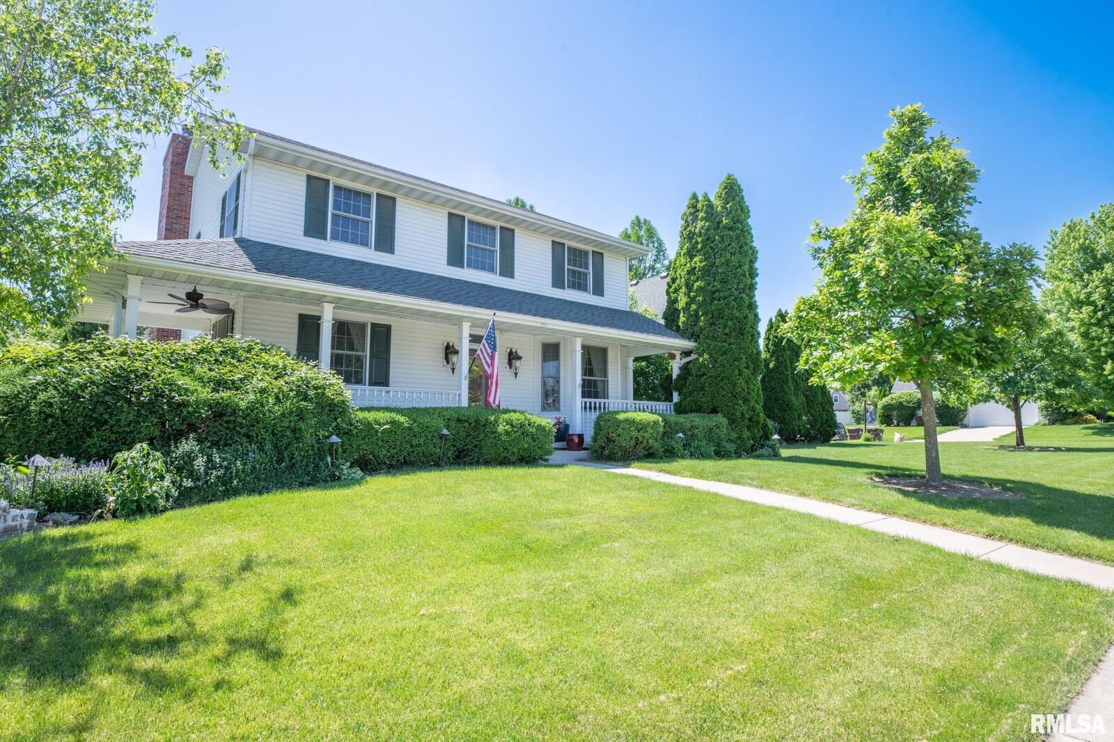 Property Photo:  703 S Brookfield  IL 61525 