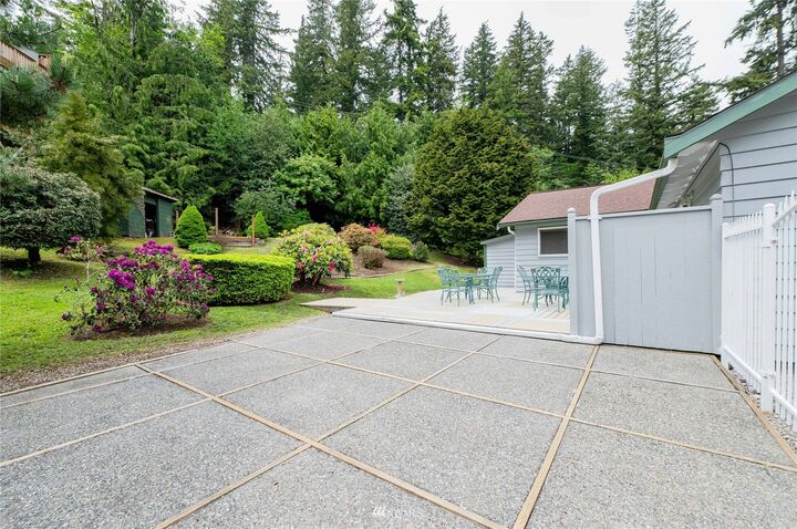 Property Photo:  2410 Alvarado Drive  WA 98229 
